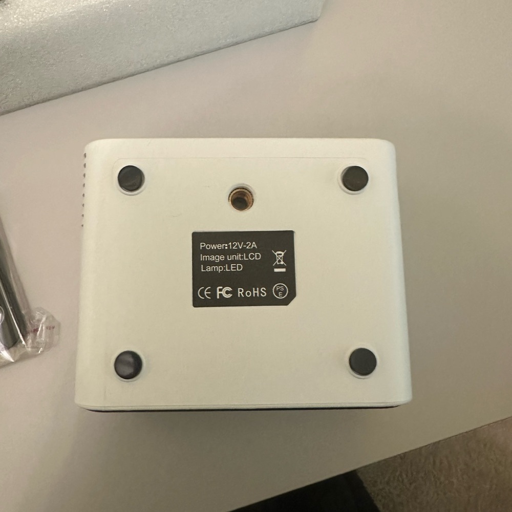 LED mini projector - Picture 8 of 9
